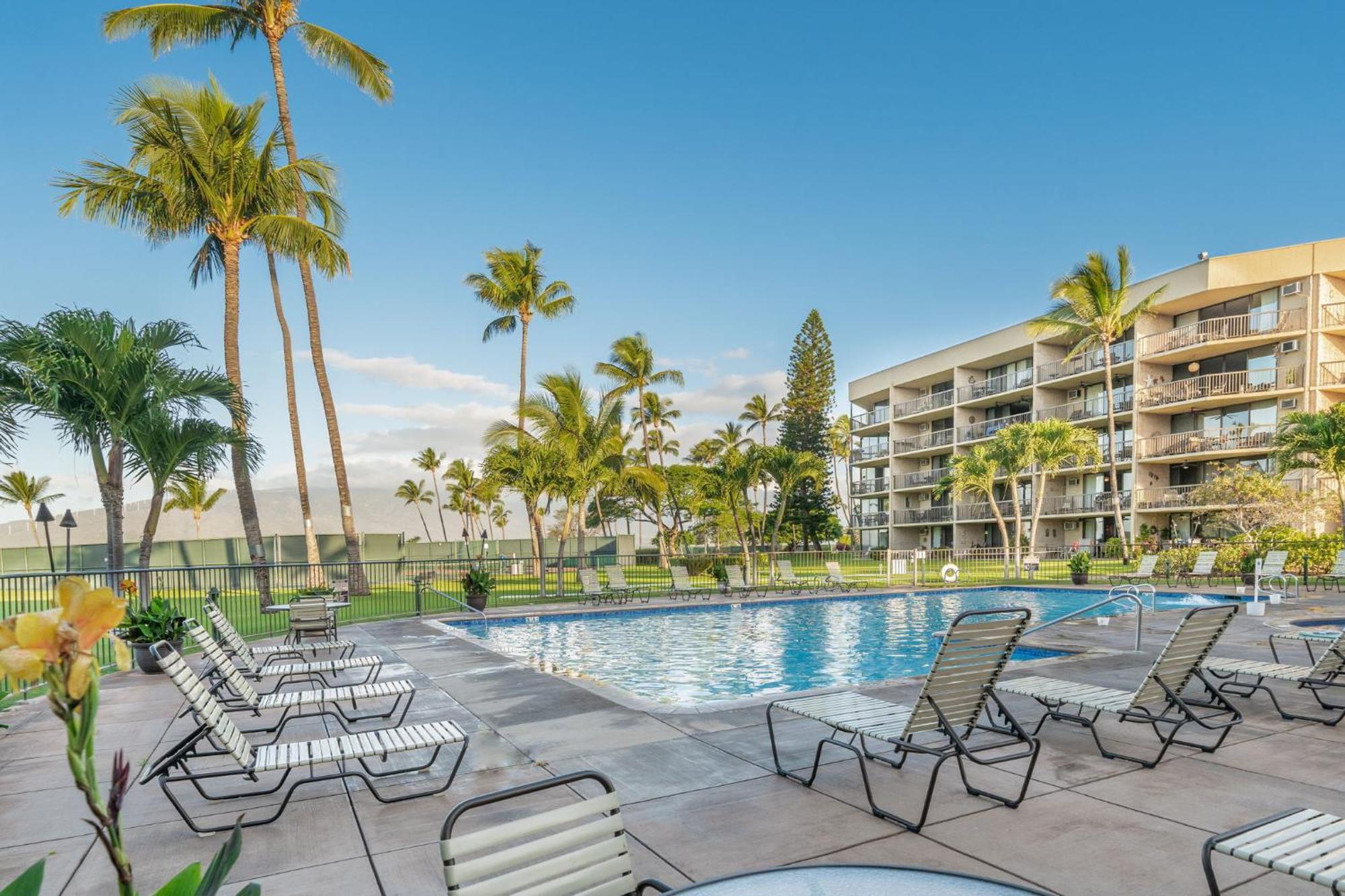 Maui Sunset Aparthotel Кихеи Екстериор снимка